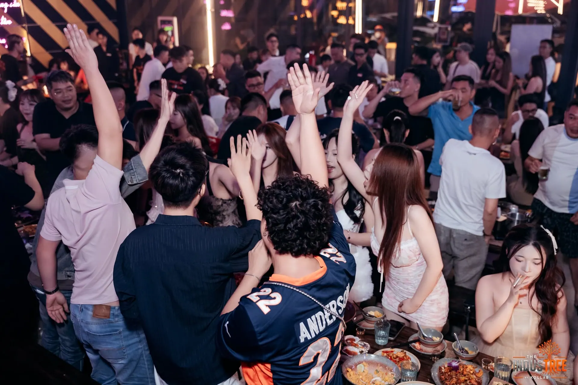 Không gian The Industree Beer Garden 3