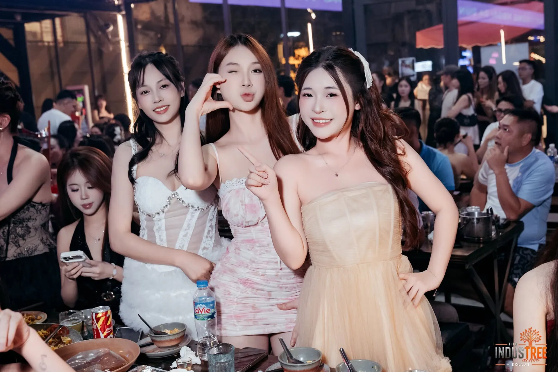Không gian The Industree Beer Garden 4