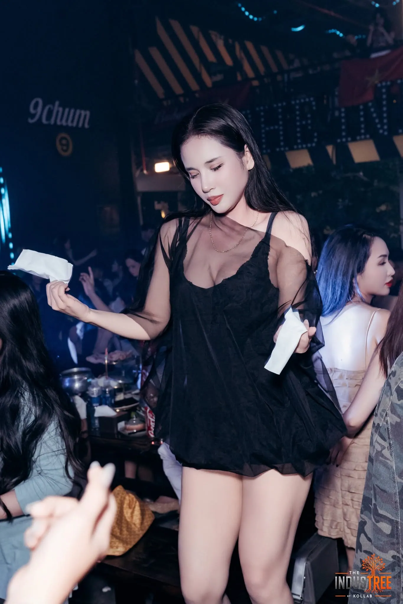 Không khí sôi động bên trong The Industree